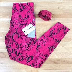 DKNY SPORT Vivid Animal Print High Waist Leggings